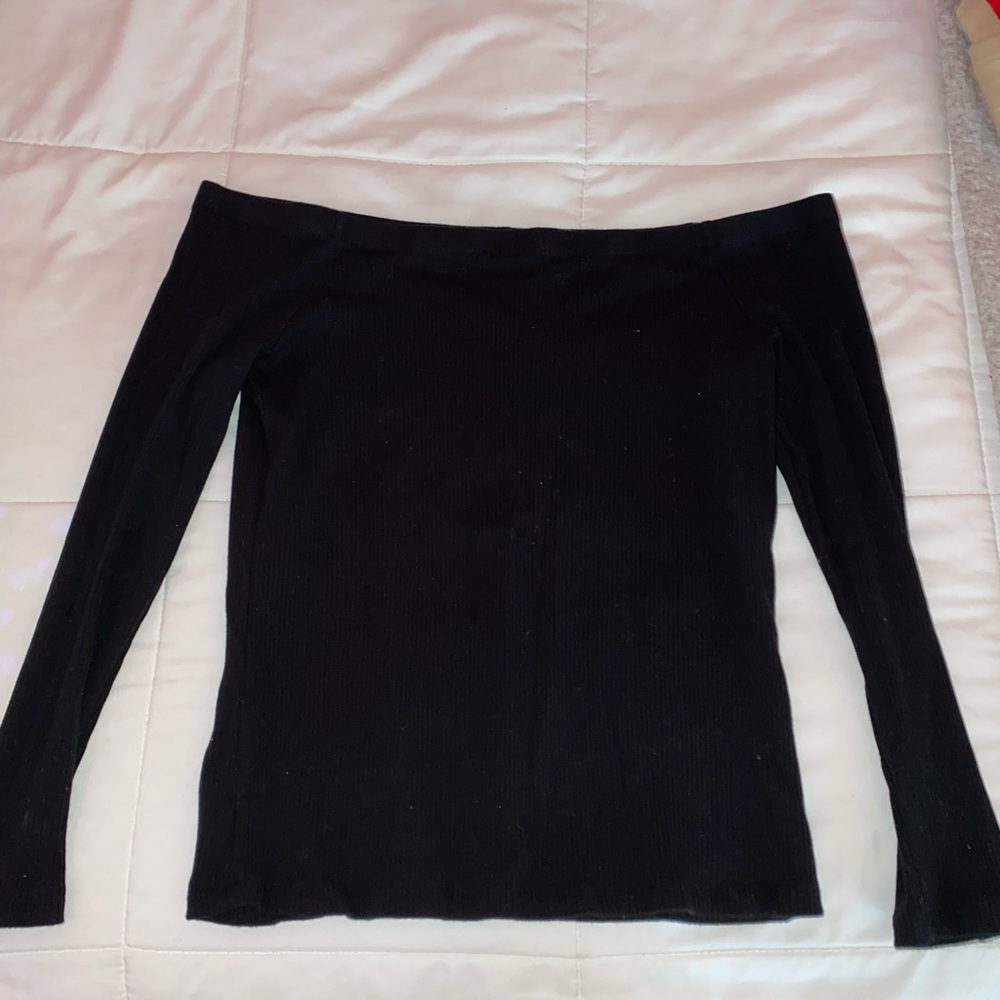 Off the shoulder long sleeve